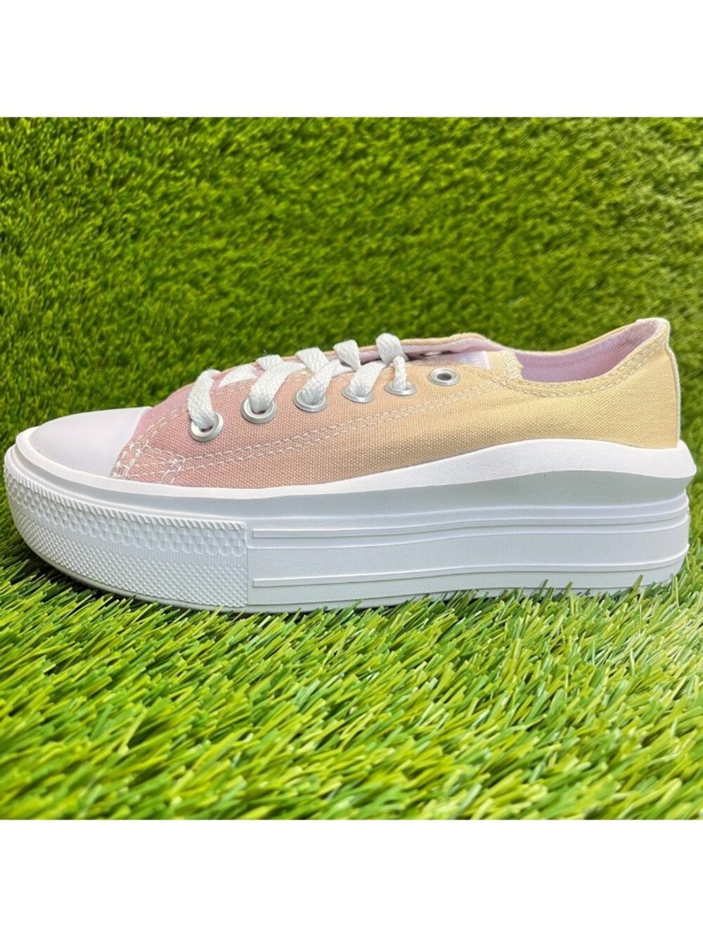 Converse Chuck Taylor All Star Move Womens Size 5 Pink Athletic Shoes Sneakers